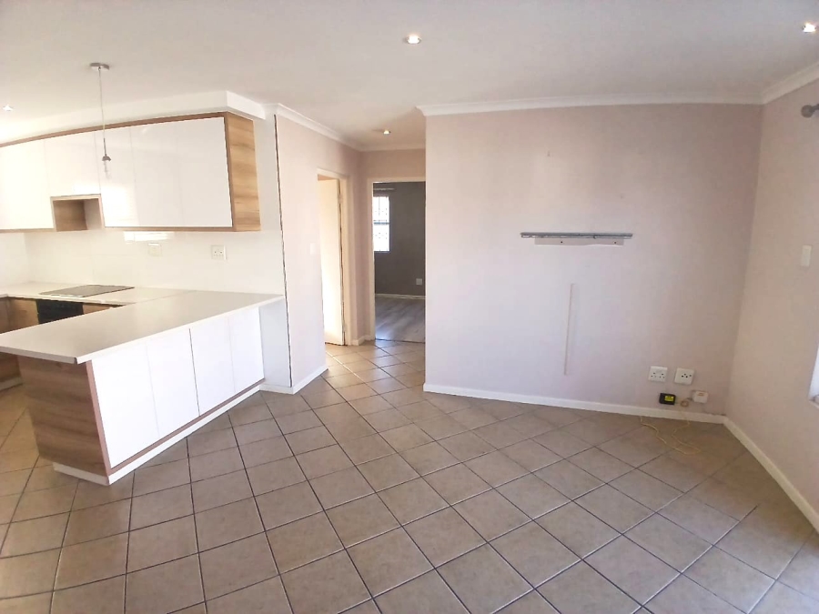 To Let 2 Bedroom Property for Rent in Whispering Pines Western Cape